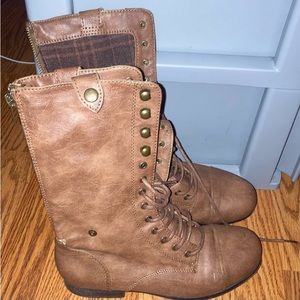 Rogue lace up boots
